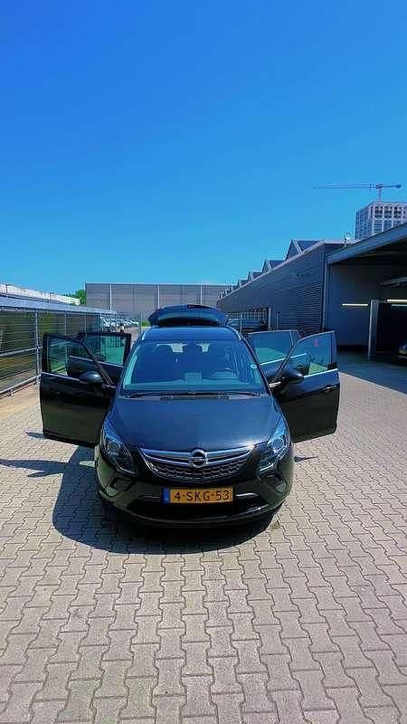 Zwart Gebruikt 2013 Opel Zafira Tourer Cosmo MPV | € 4.200 (Super prijs) - Afbeelding 1/4