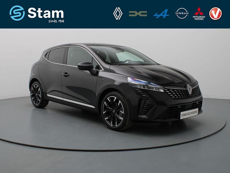 Noir étoilé gne (zwart metallic) Gebruikt 2025 Renault Clio V Techno Hatchback | € 24.990 - Afbeelding 1/4