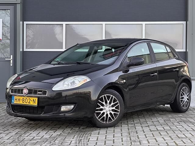 Zwart Occasion 2008 Fiat Bravo Dynamic Hatchback | € 3.499 (Eerlijke prijs) - Afbeelding 1/4