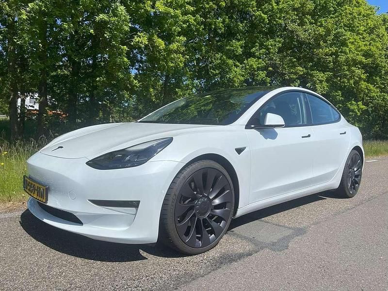 Wit Gebruikt 2021 Tesla Model 3 Long Range AWD Sedan | € 27.550 (Eerlijke prijs) - Afbeelding 1/4