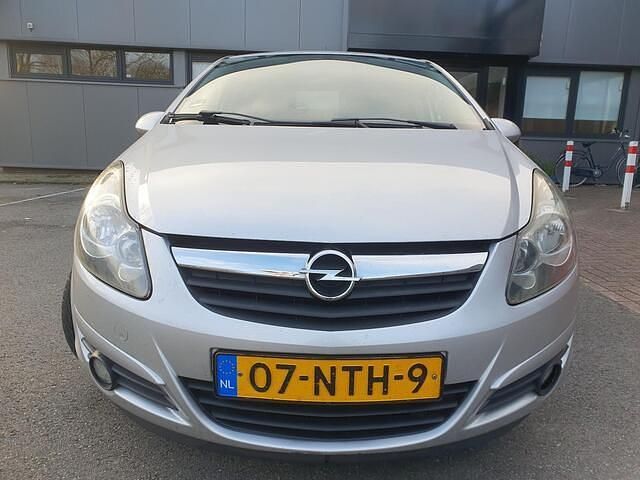 Occasion Opel Corsa Edition 95 PK (69 kW) 2010 Grijs Hatchback
