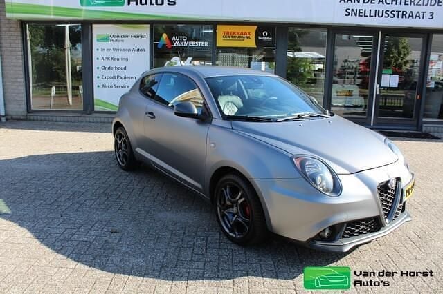 Grijs Gebruikt 2018 Alfa Romeo MiTo Super Hatchback | € 7.950 (Eerlijke prijs) - Afbeelding 1/4