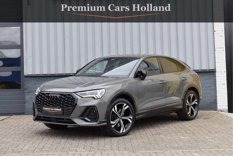 Grijs, metallic lak Gebruikt 2022 Audi Q3 Sportback S-Line SUV | € 39.950 (Super prijs) - Afbeelding 1/4