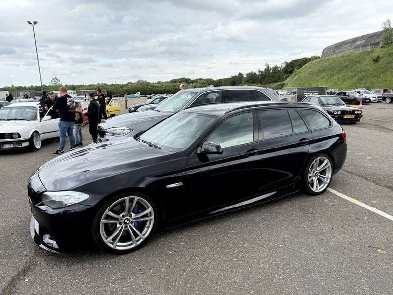 Zwart Gebruikt 2011 BMW 535 Stationwagen | € 18.999 - Afbeelding 1/4