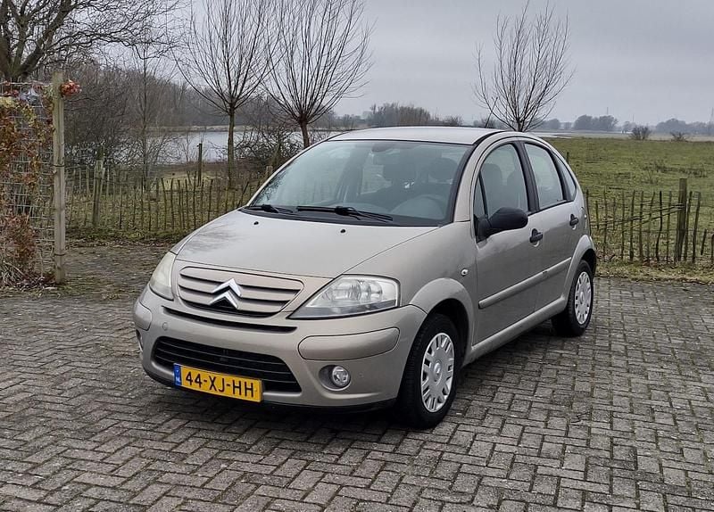Beige Occasion 2007 Citroën C3 Hatchback | € 2.750 (Eerlijke prijs) - Afbeelding 1/4