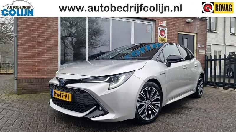 Grijs Occasion 2022 Toyota Corolla Hatchback | € 19.750 (Super prijs) - Afbeelding 1/4