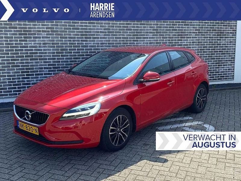 Rood Gebruikt 2017 Volvo V40 Stationwagen | € 13.899 (Eerlijke prijs) - Afbeelding 1/4
