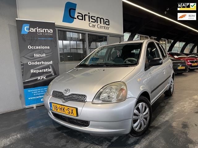 Occasion Toyota Yaris Sol 86 PK (63 kW) 2001 Grijs Hatchback