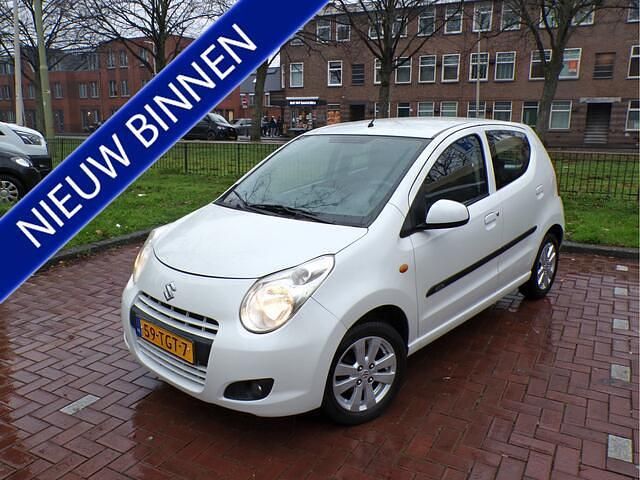 Wit Gebruikt 2012 Suzuki Alto Exclusive Hatchback | € 3.944 (Eerlijke prijs) - Afbeelding 1/4