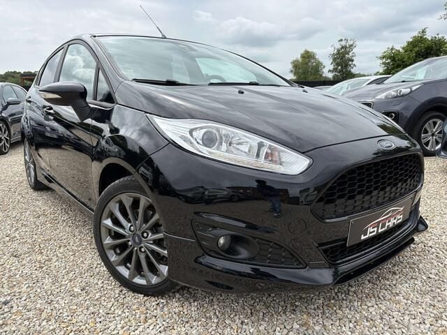 Occasion Ford Fiesta ST-Line 101 PK (74 kW) 2017 Zwart Hatchback