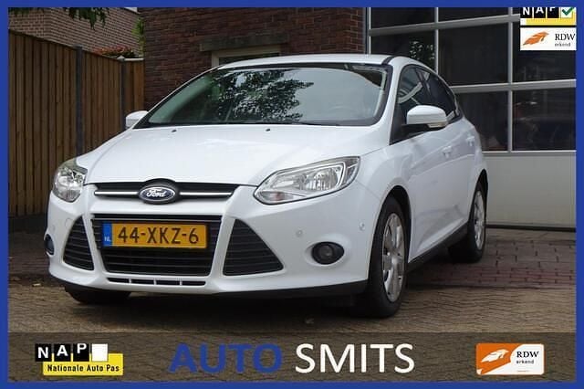 Wit Gebruikt 2012 Ford Focus Trend Hatchback | € 6.450 (Goede deal) - Afbeelding 1/4