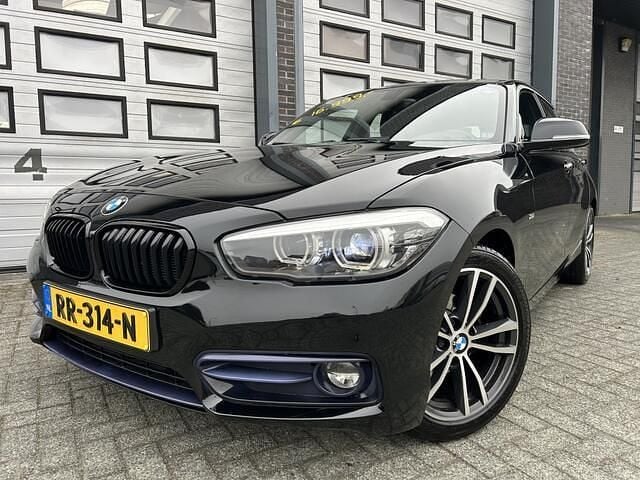 Occasion BMW 118 Sport Line 136 PK (100 kW) 2018 Zwart Hatchback