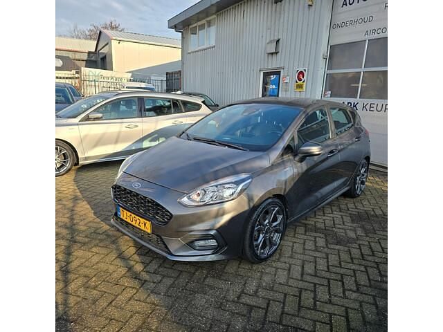 Occasion Ford Fiesta ST-Line 101 PK (74 kW) 2018 Grijs Hatchback