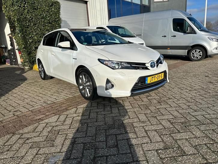 Occasion Toyota Auris Executive 99 PK (72 kW) 2015