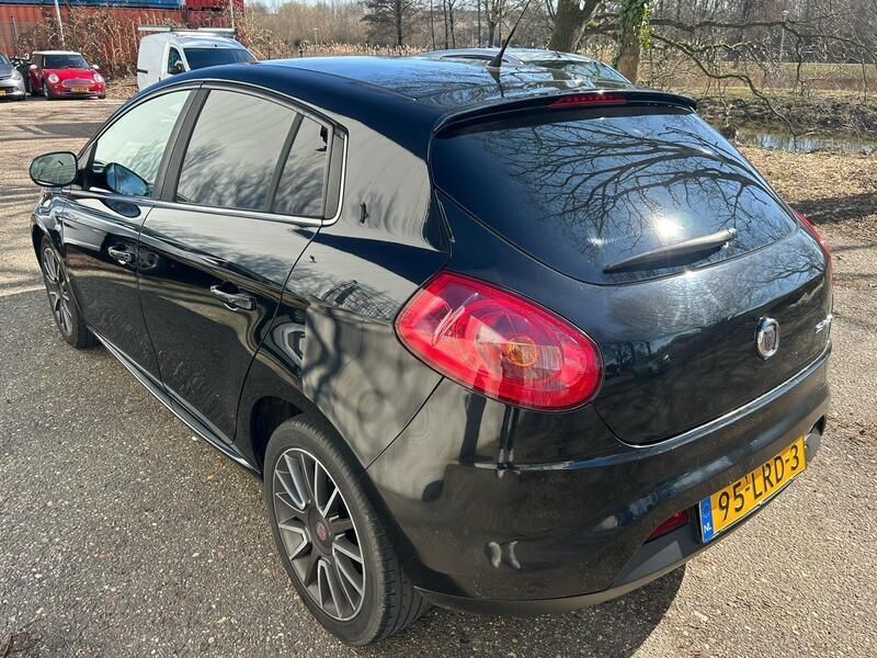 Occasion Fiat Bravo Dynamic 120 PK (88 kW) 2010 Zwart Hatchback