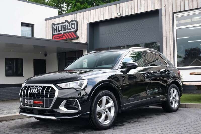 Zwart Gebruikt 2021 Audi Q3 S-Line SUV | € 32.950 - Afbeelding 1/4
