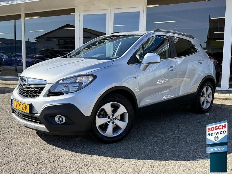 Grijs, metallic lak Gebruikt 2015 Opel Mokka Cosmo SUV | € 10.950 (Eerlijke prijs) - Afbeelding 1/4