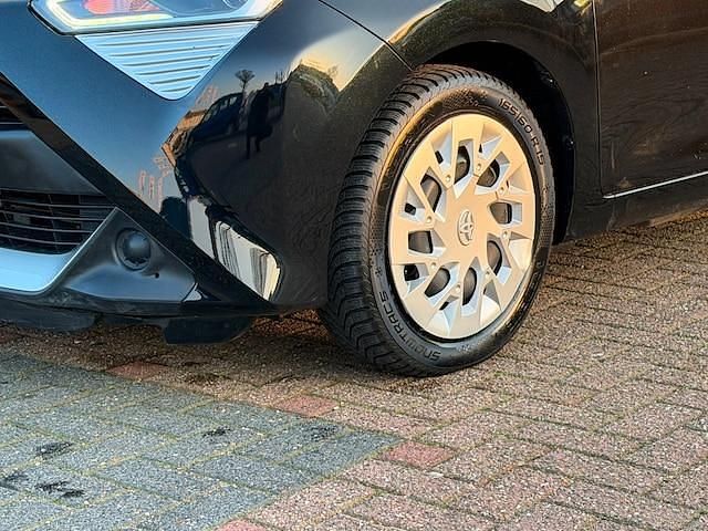 Occasion Toyota Aygo X-play 72 PK (52 kW) 2022 Zwart Hatchback