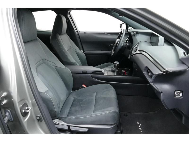 Occasion Lexus UX 153 PK (112 kW) 2021 Grijs SUV