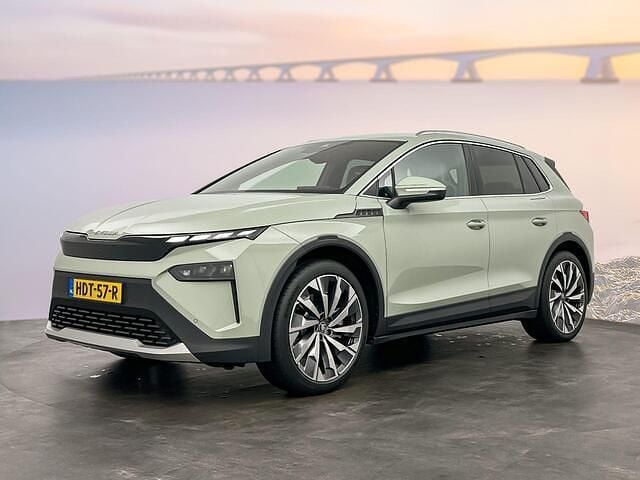 Groen Gebruikt 2025 Skoda Elroq Business Line SUV | € 46.990 - Afbeelding 1/4