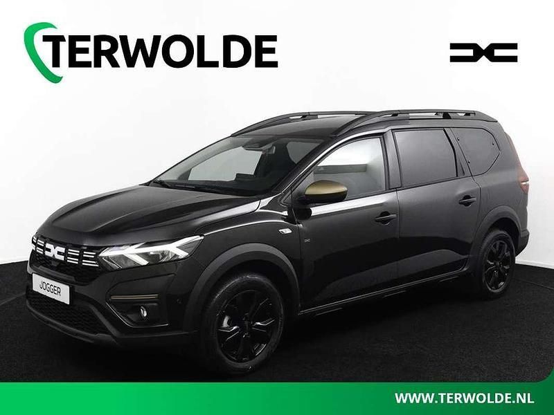 Zwart, metallic lak Nieuw 2025 Dacia Jogger Extreme MPV | € 31.600 (Iets duurder) - Afbeelding 1/4