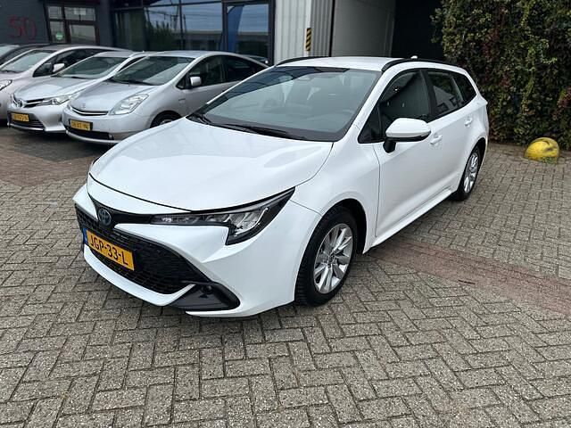 Wit Gebruikt 2024 Toyota Corolla Business Edition Stationwagen | € 24.950 (Super prijs) - Afbeelding 1/4