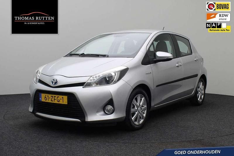 Grijs Gebruikt 2012 Toyota Yaris Hybrid Hatchback | € 11.499 (Eerlijke prijs) - Afbeelding 1/4