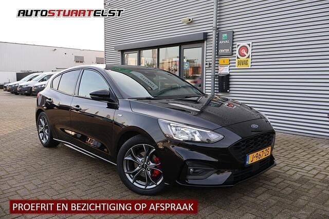 Zwart Gebruikt 2020 Ford Focus Business Edition Hatchback | € 16.250 (Eerlijke prijs) - Afbeelding 1/4