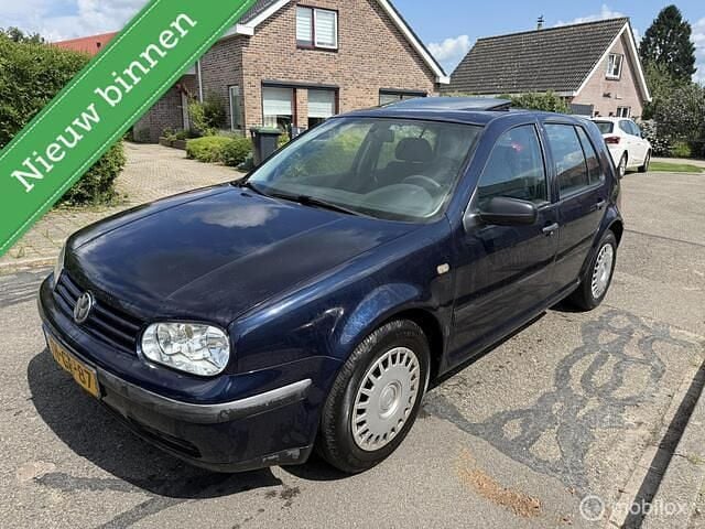Blauw Gebruikt 1998 VW Golf IV Highline Hatchback | € 1.450 (Eerlijke prijs) - Afbeelding 1/4
