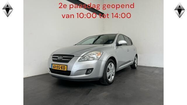 Grijs Gebruikt 2007 Kia Ceed Hatchback | € 2.949 (Eerlijke prijs) - Afbeelding 1/4