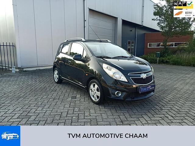 Zwart Gebruikt 2010 Chevrolet Spark LT Hatchback | € 2.440 (Eerlijke prijs) - Afbeelding 1/4