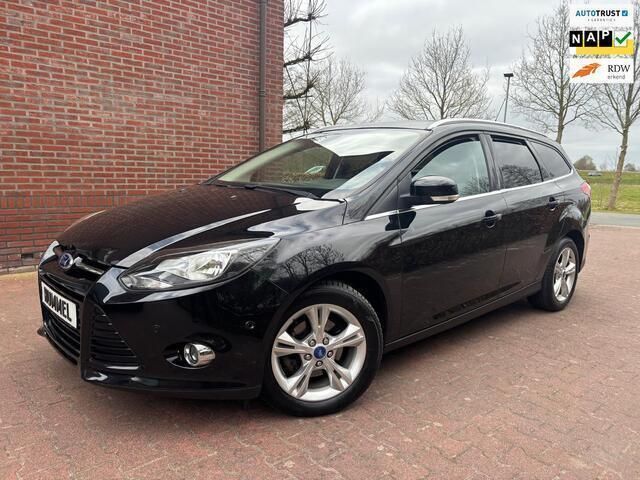Zwart Gebruikt 2014 Ford Focus Titanium Stationwagen | € 4.999 (Goede deal) - Afbeelding 1/4