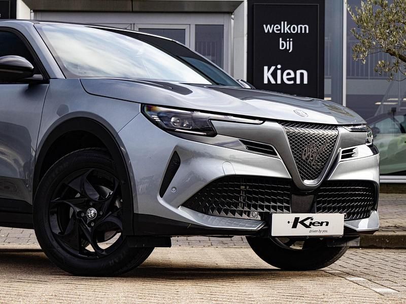 Occasion Alfa Romeo GT Junior Edizione Speciale 146 PK (107 kW) 2025 Grijs SUV