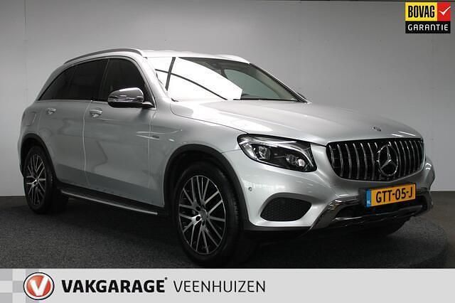 Grijs Gebruikt 2016 Mercedes GLC250 Edition 1 SUV | € 26.950 (Eerlijke prijs) - Afbeelding 1/4