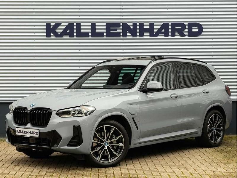 Grijs Gebruikt 2024 BMW X3 M Sport SUV | € 64.875 (Iets duurder) - Afbeelding 1/4