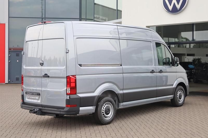 Occasion VW Crafter Trendline 140 PK (102 kW) 2024 Zilver Van