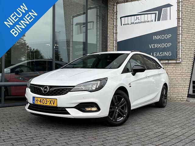 Wit Gebruikt 2020 Opel Astra Edition Stationwagen | € 10.900 (Eerlijke prijs) - Afbeelding 1/4