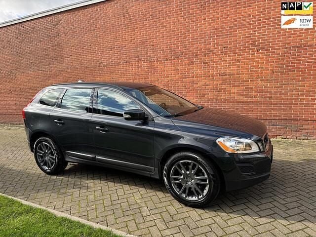 Grijs Gebruikt 2010 Volvo XC60 Kinetic SUV | € 8.950 (Goede deal) - Afbeelding 1/4