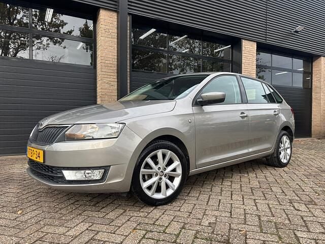 Beige Gebruikt 2014 Skoda Rapid Business Line Hatchback | € 8.950 (Eerlijke prijs) - Afbeelding 1/4