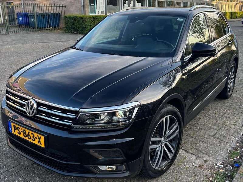 Zwart Gebruikt 2017 VW Tiguan SUV | € 15.999 (Eerlijke prijs) - Afbeelding 1/4