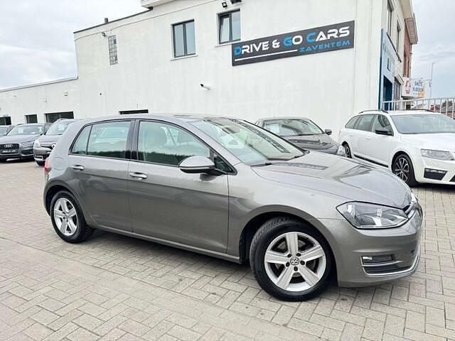 Grijs Gebruikt 2013 VW Golf Highline Sedan | € 8.450 (Goede deal) - Afbeelding 1/4