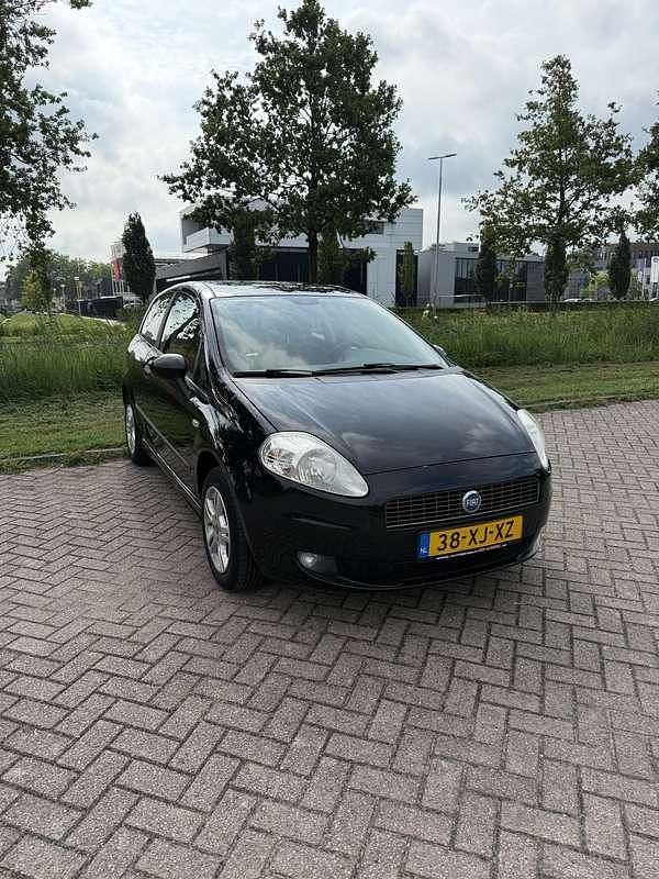 Zwart Gebruikt 2007 Fiat Punto Active Hatchback | € 1.250 (Eerlijke prijs) - Afbeelding 1/4