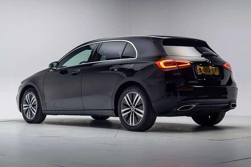 Occasion Mercedes A250 Business 160 PK (117 kW) 2020 Zwart Hatchback