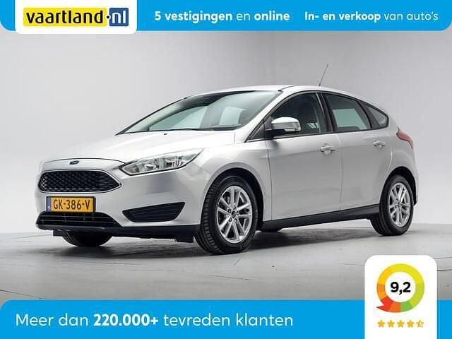 Grijs Gebruikt 2015 Ford Focus Hatchback | € 6.945 (Goede deal) - Afbeelding 1/4