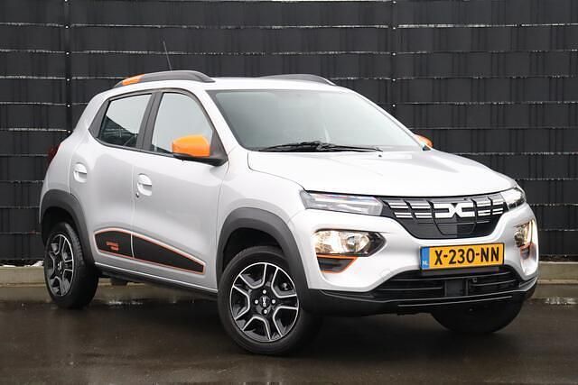 Occasion Dacia Spring Expression 33 kW (45 PK) 2023 Grijs Hatchback