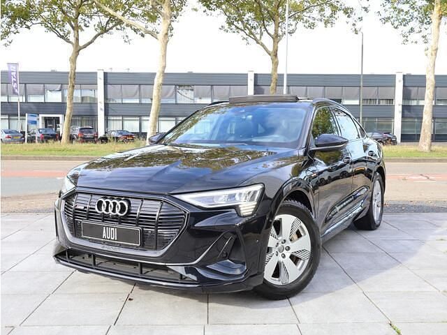 Zwart Gebruikt 2020 Audi e-tron Sportback S-Line SUV | € 34.950 (Eerlijke prijs) - Afbeelding 1/4