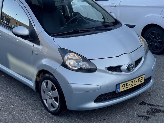 Occasion Toyota Aygo 68 PK (50 kW) 2008 Blauw Hatchback