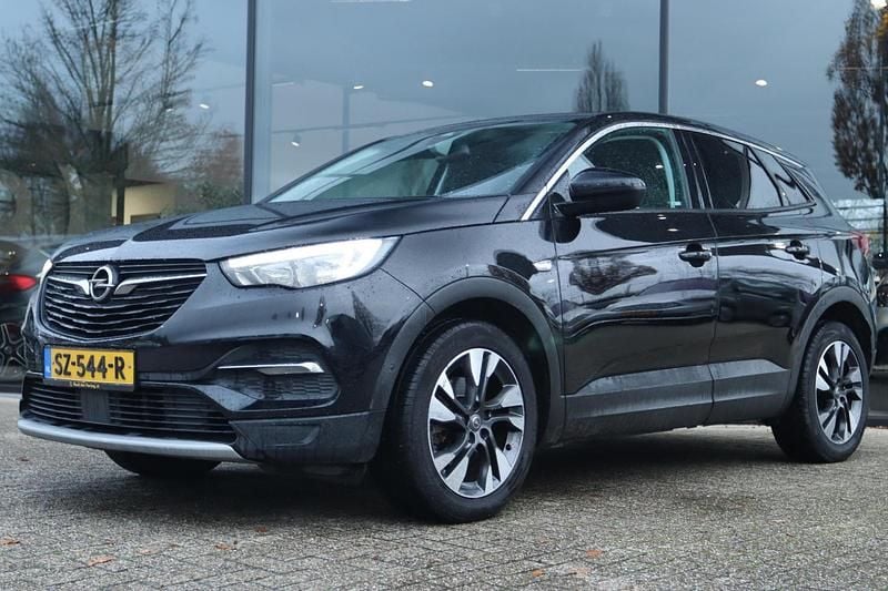 Zwart Gebruikt 2018 Opel Grandland X Executive SUV | € 11.950 (Iets duurder) - Afbeelding 1/4