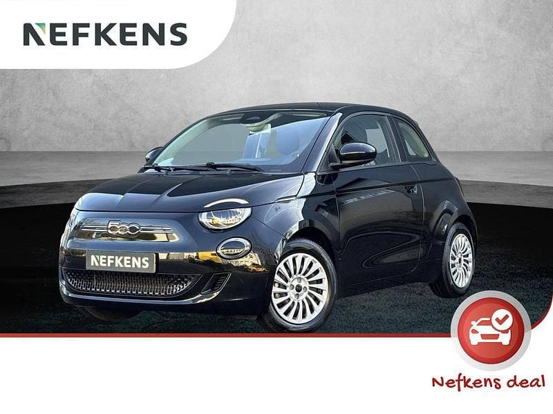 Zwart Occasion 2023 Fiat 500e Urban Hatchback | € 17.225 (Super prijs) - Afbeelding 1/3
