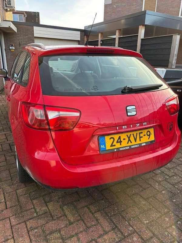 Occasion Seat Ibiza Style 86 PK (63 kW) 2011 Rood Sedan